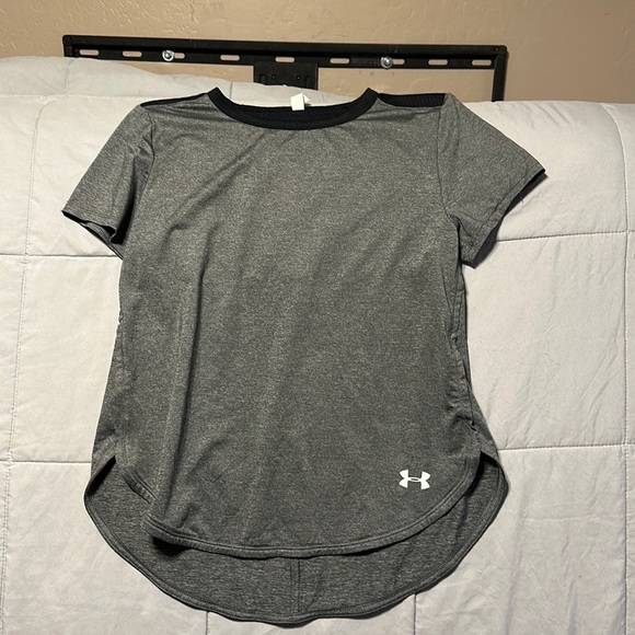 Under armor heat gear tshirt, gray, medium - Picture 1 of 3